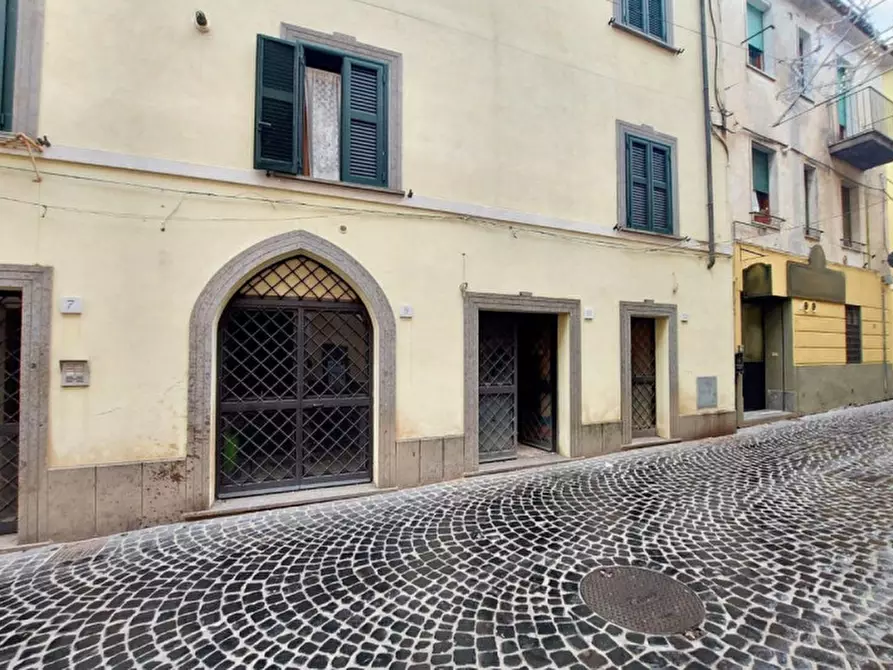 Immagine 10 di Negozio in vendita  in Via San Francesco, N. 11-13 a Velletri