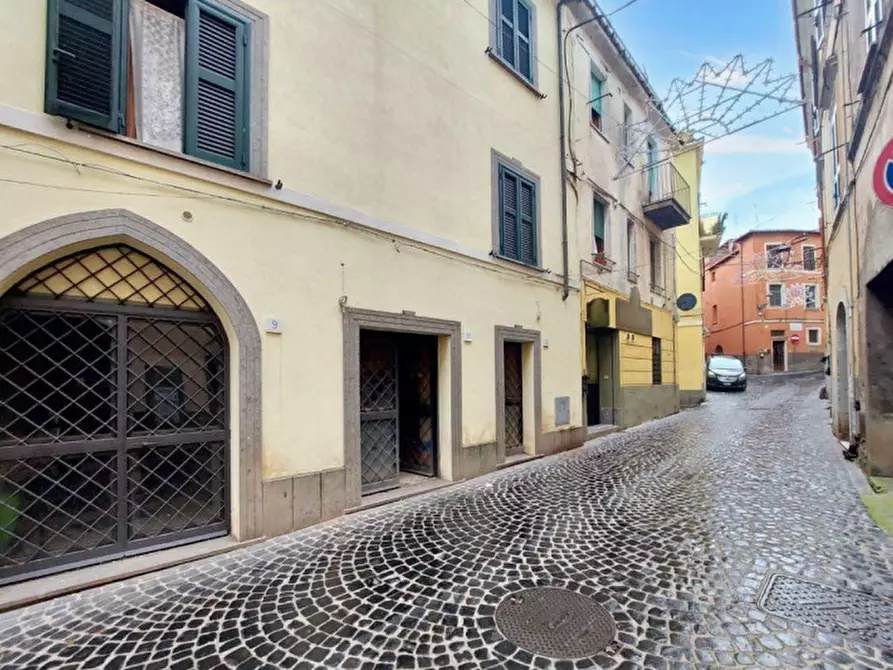 Immagine 11 di Negozio in vendita  in Via San Francesco, N. 11-13 a Velletri