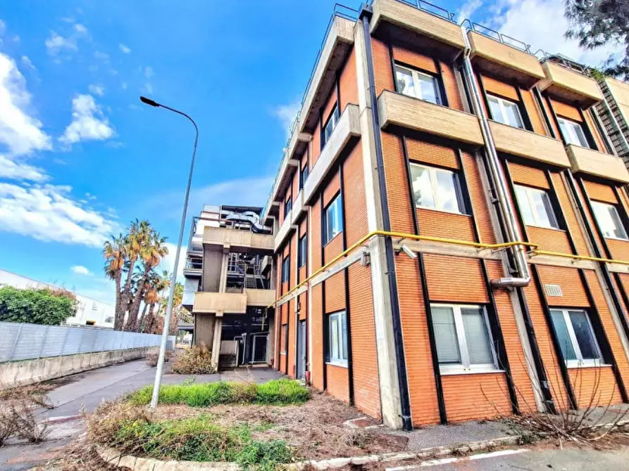 Immagine 1 di Ufficio in vendita  in Via III Strada Mimosa - Zona industriale, N. 12 a Catania