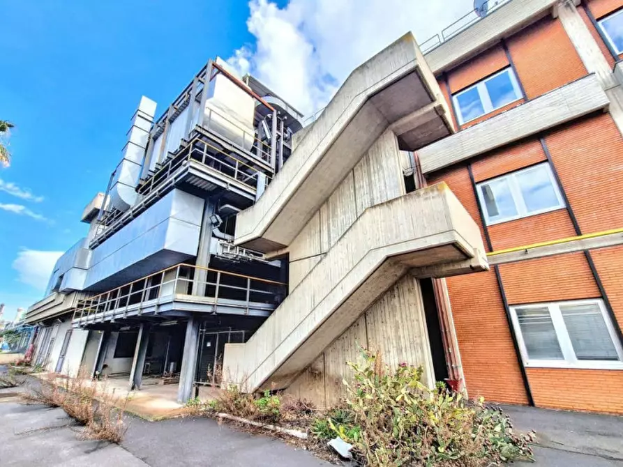 Immagine 2 di Ufficio in vendita  in Via III Strada Mimosa - Zona industriale, N. 12 a Catania