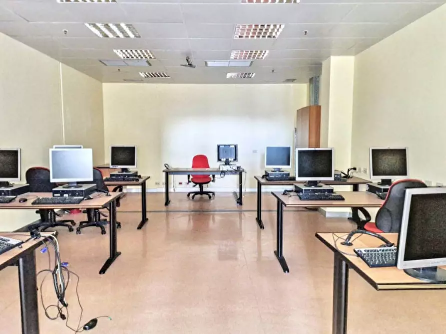 Immagine 17 di Ufficio in vendita  in Via III Strada Mimosa - Zona industriale, N. 12 a Catania