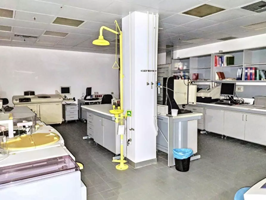 Immagine 19 di Ufficio in vendita  in Via III Strada Mimosa - Zona industriale, N. 12 a Catania