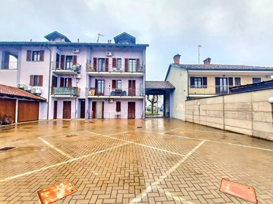 Immagine 1 di Posto auto in vendita  in Viale Monviso, N. 15 a Lombriasco