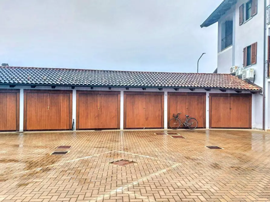 Immagine 3 di Posto auto in vendita  in Viale Monviso, N. 15 a Lombriasco