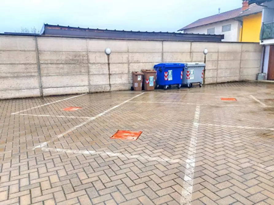 Immagine 7 di Posto auto in vendita  in Viale Monviso, N. 15 a Lombriasco