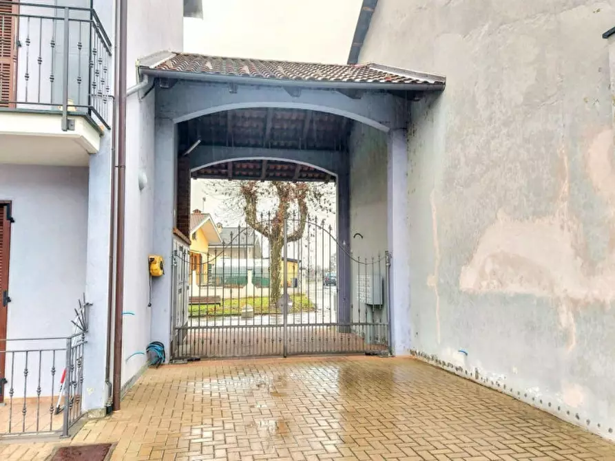 Immagine 8 di Posto auto in vendita  in Viale Monviso, N. 15 a Lombriasco