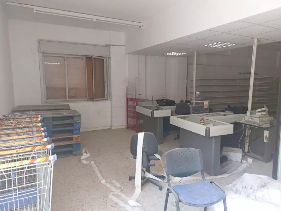 Immagine 3 di Negozio in vendita  in Via Roma, N. 26 a Gagliano Castelferrato