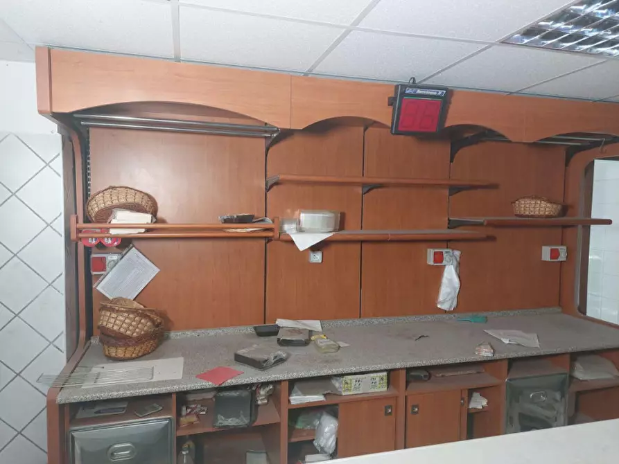 Immagine 13 di Negozio in vendita  in Via Roma, N. 26 a Gagliano Castelferrato