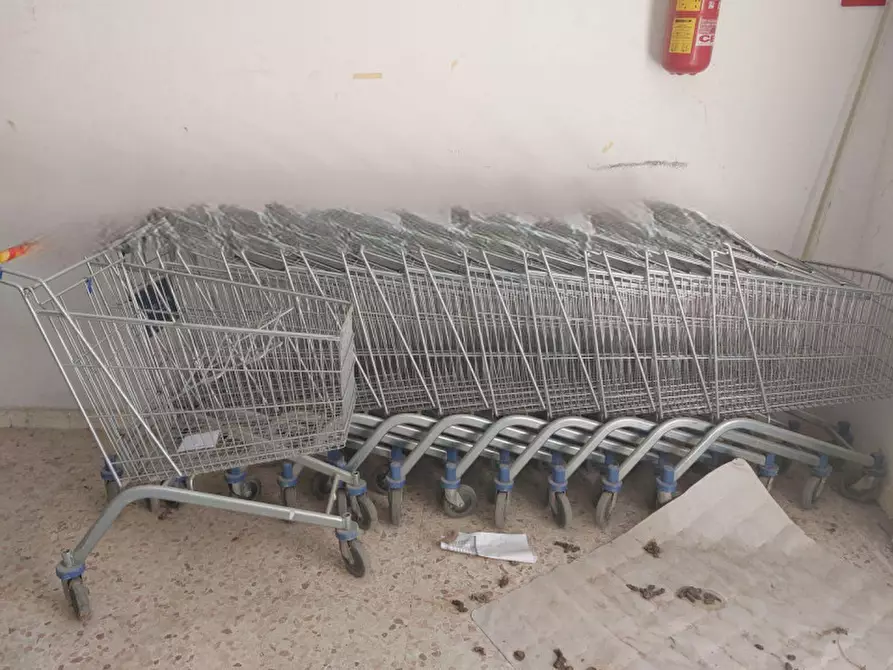 Immagine 14 di Negozio in vendita  in Via Roma, N. 26 a Gagliano Castelferrato