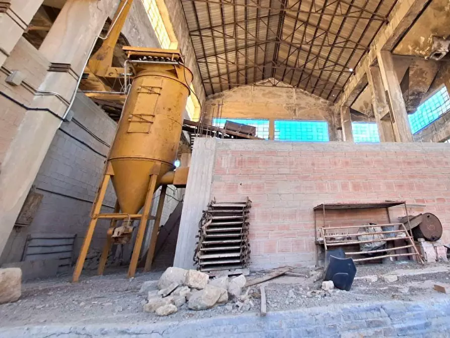 Immagine 4 di Capannone industriale in vendita  in Via Nazionale, N. Snc a Venetico