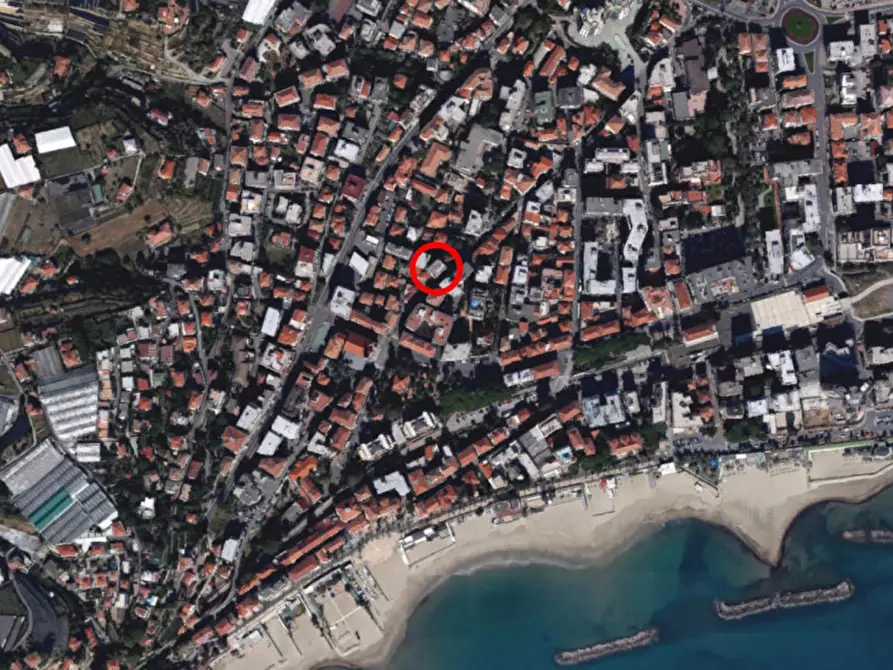 Immagine 7 di Negozio in vendita  in Via C. Colombo, N. snc a Taggia