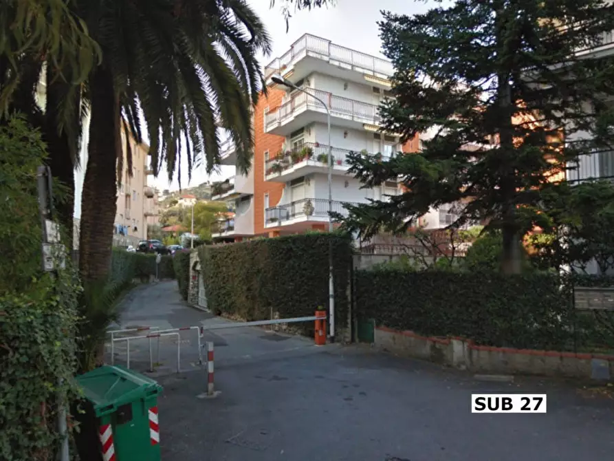 Immagine 1 di Cantina in vendita  in Via Beglini, N. 11 a Taggia