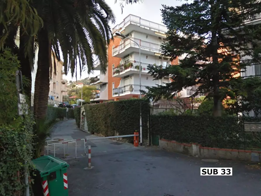 Immagine 1 di Posto auto in vendita  in Via Beglini, N. 11 a Taggia