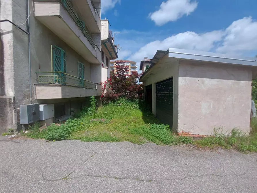 Immagine 7 di Palazzo in vendita  in Frazione Ponzone - Via Provinciale, N. 171 a Valdilana