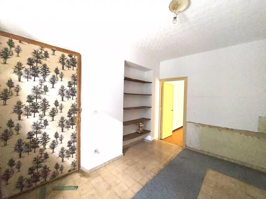 Immagine 17 di Palazzo in vendita  in Frazione Ponzone - Via Provinciale, N. 171 a Valdilana