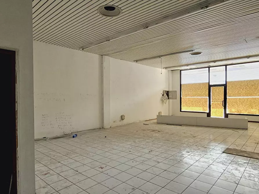 Immagine 15 di Negozio in affitto  in vicenza, N. snc a Vicenza