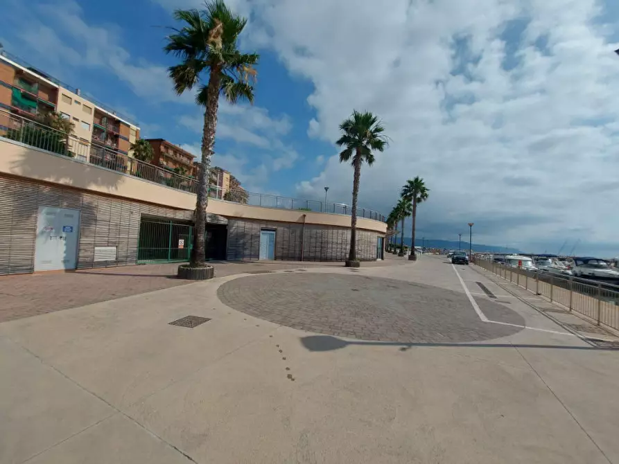 Immagine 2 di Posto auto in vendita  in Lungomare Marconi, N. snc a Borghetto Santo Spirito