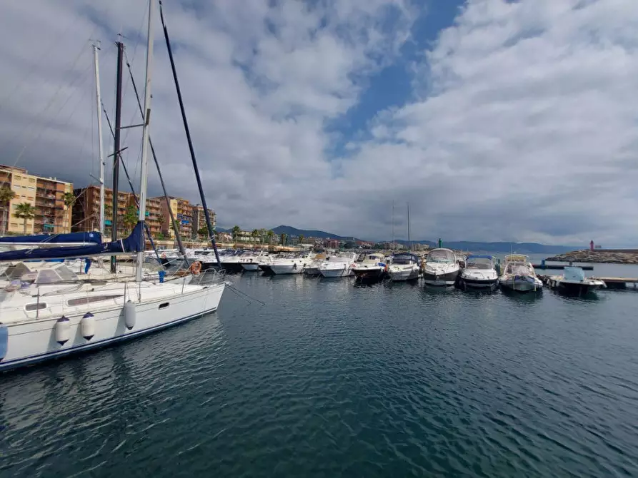 Immagine 10 di Posto auto in vendita  in Lungomare Marconi, N. snc a Borghetto Santo Spirito