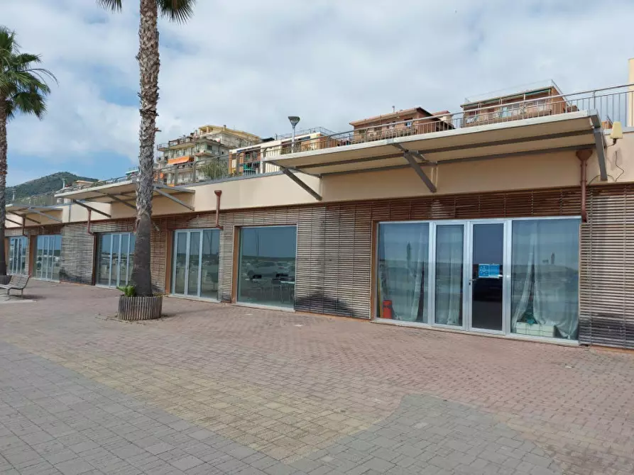 Immagine 17 di Posto auto in vendita  in Lungomare Marconi, N. snc a Borghetto Santo Spirito