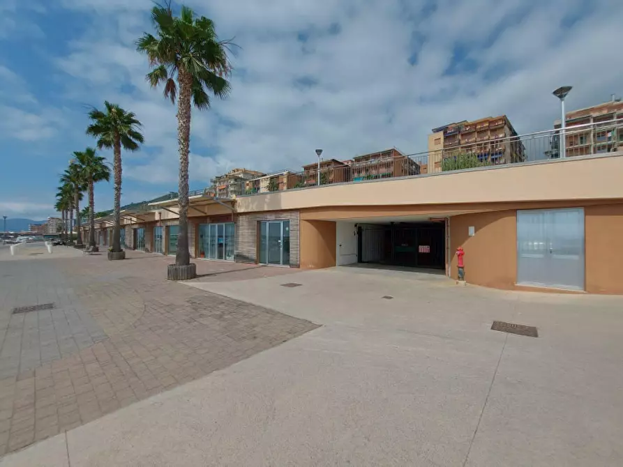 Immagine 18 di Posto auto in vendita  in Lungomare Marconi, N. snc a Borghetto Santo Spirito