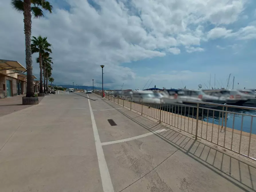 Immagine 20 di Posto auto in vendita  in Lungomare Marconi, N. snc a Borghetto Santo Spirito