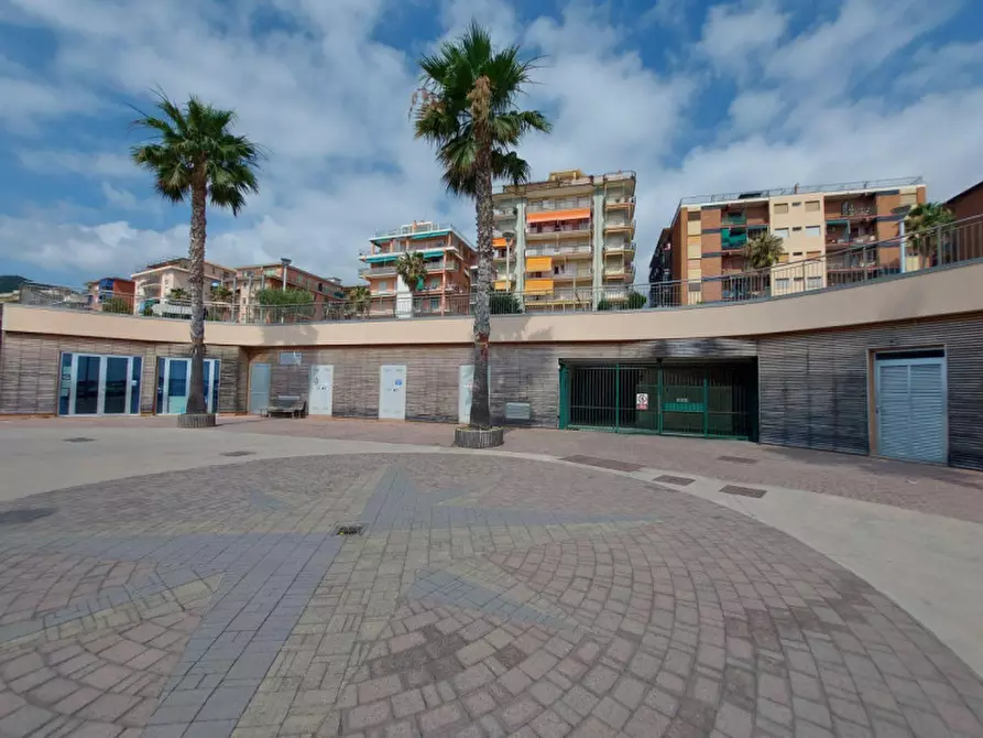 Immagine 21 di Posto auto in vendita  in Lungomare Marconi, N. snc a Borghetto Santo Spirito