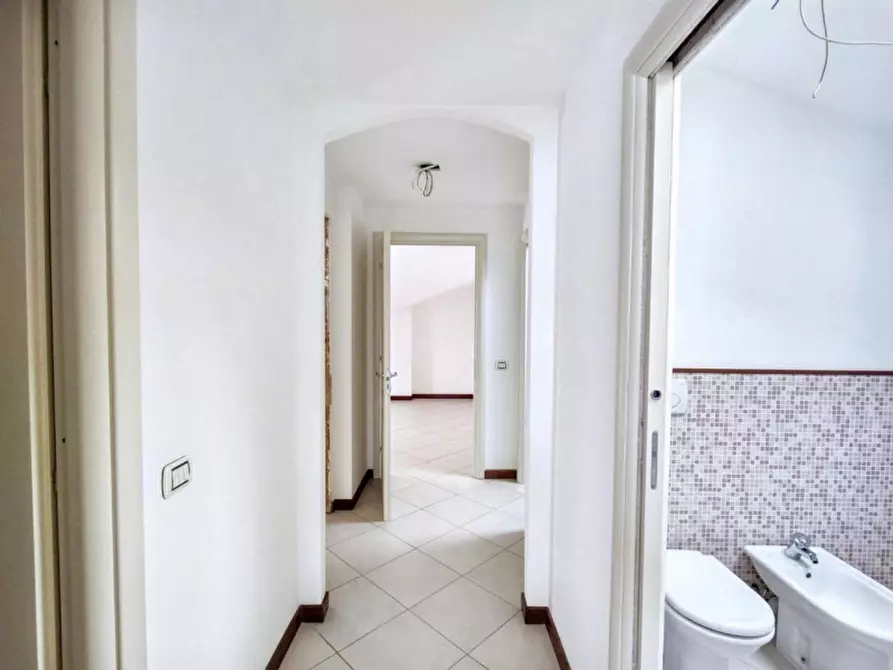 Immagine 10 di Appartamento in vendita  in Via Vittorio Emanuele II, N. 117 a Bordighera