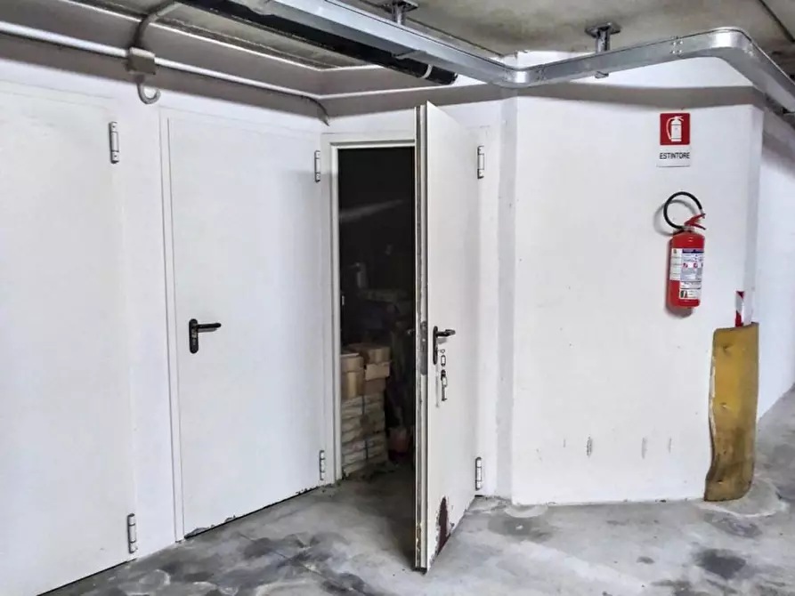 Immagine 18 di Appartamento in vendita  in Via Vittorio Emanuele II, N. 117 a Bordighera