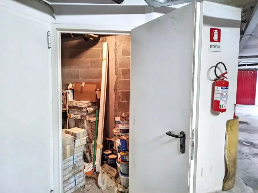 Immagine 19 di Appartamento in vendita  in Via Vittorio Emanuele II, N. 117 a Bordighera