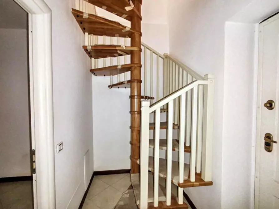 Immagine 12 di Appartamento in vendita  in Via Vittorio Emanuele II, N. 117 a Bordighera