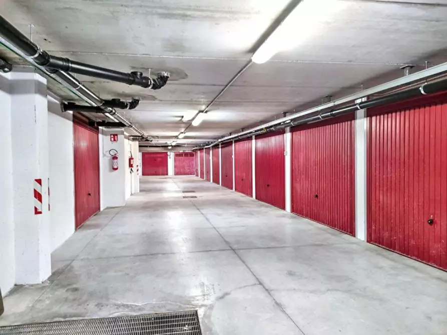 Immagine 19 di Appartamento in vendita  in Via Vittorio Emanuele II, N. 117 a Bordighera