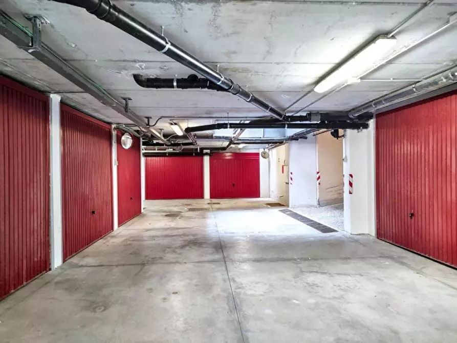 Immagine 20 di Appartamento in vendita  in Via Vittorio Emanuele II, N. 117 a Bordighera