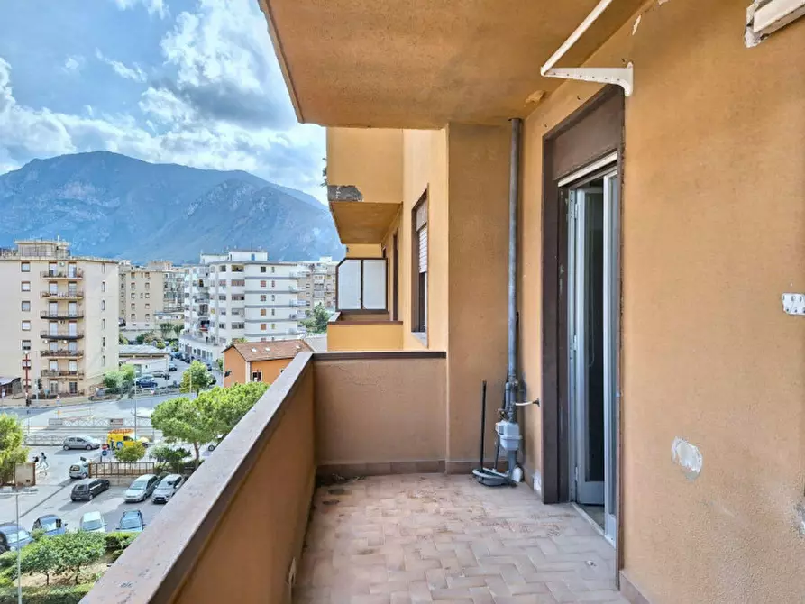 Immagine 8 di Appartamento in vendita  in Via Maresciallo Guglielmo Pecori Giraldi, N. 28 a Palermo