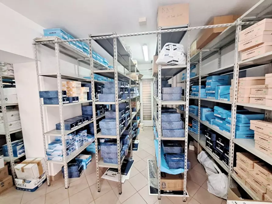 Immagine 6 di Magazzino in vendita  in Via Muratori, N. snc a Cittanova