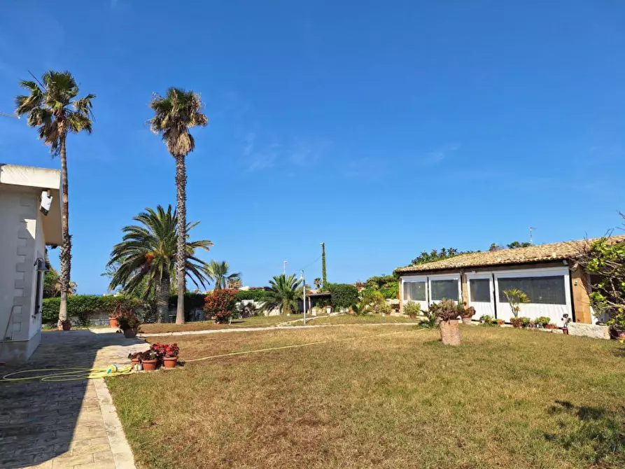 Immagine 10 di Villa in vendita  in Via Capo Zafaglione, N. snc a Vittoria