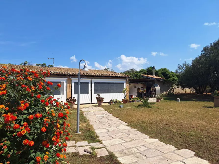 Immagine 16 di Villa in vendita  in Via Capo Zafaglione, N. snc a Vittoria