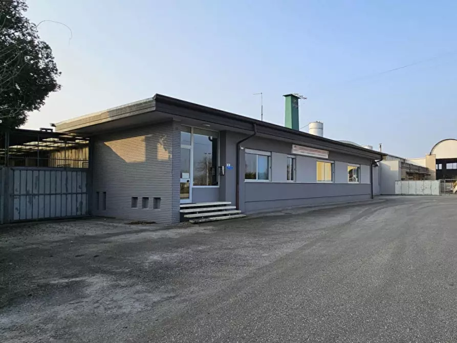 Capannone industriale in vendita in Via Mischio, N. 9 a Dueville