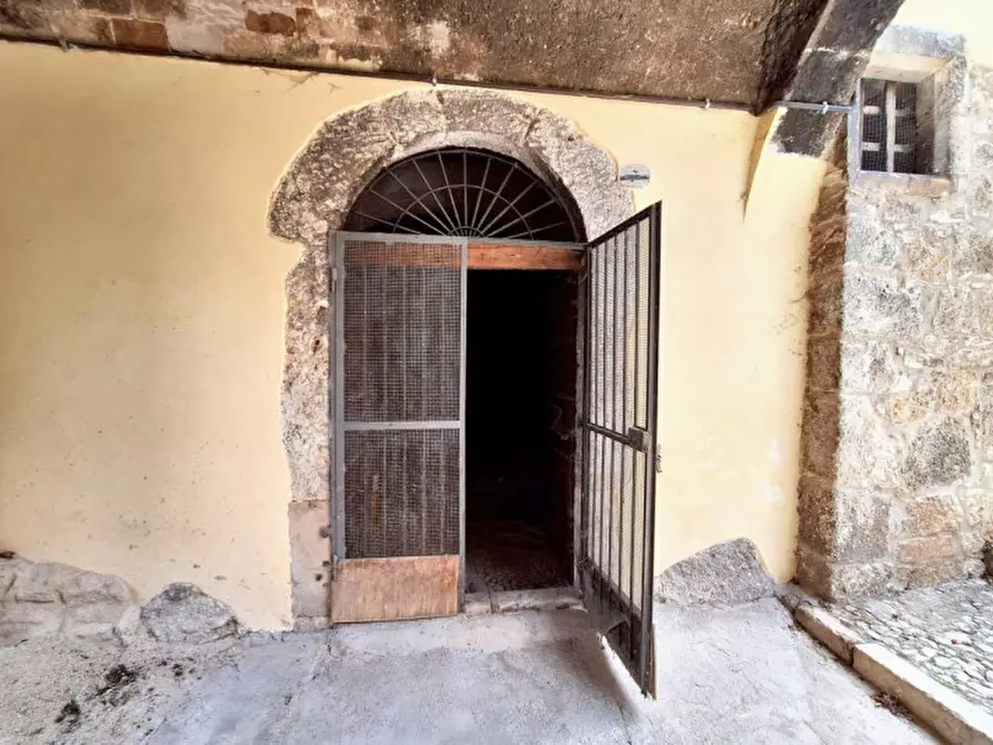 Immagine 2 di Magazzino in vendita  in via Mulino, N. 7 a Pettorano Sul Gizio