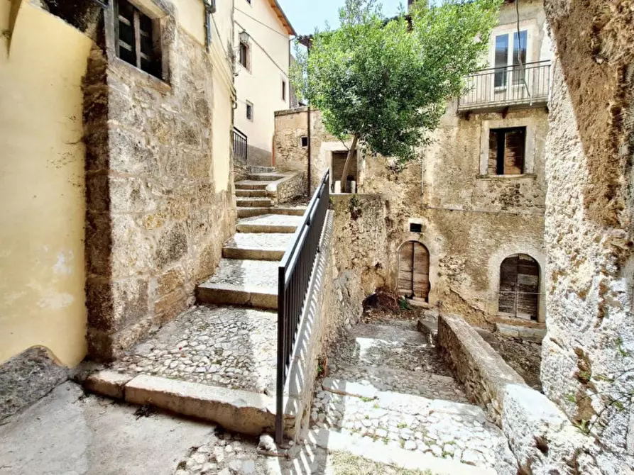 Immagine 8 di Magazzino in vendita  in via Mulino, N. 7 a Pettorano Sul Gizio