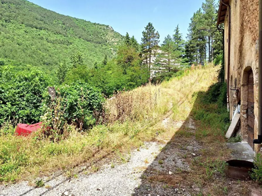 Immagine 6 di Magazzino in vendita  in via Pettoranello, N. 40 a Pettorano Sul Gizio