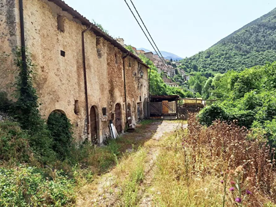 Immagine 7 di Magazzino in vendita  in via Pettoranello, N. 40 a Pettorano Sul Gizio