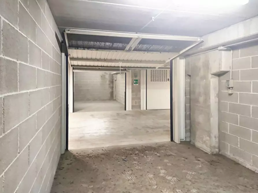 Immagine 3 di Posto auto in vendita  in Piazza Goffredo Mameli, N. snc a Imperia