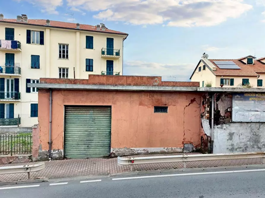 Immagine 2 di Palazzo in vendita  in Via Gabriele D'Annunzio, N. snc a Imperia