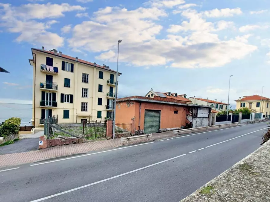 Immagine 3 di Palazzo in vendita  in Via Gabriele D'Annunzio, N. snc a Imperia