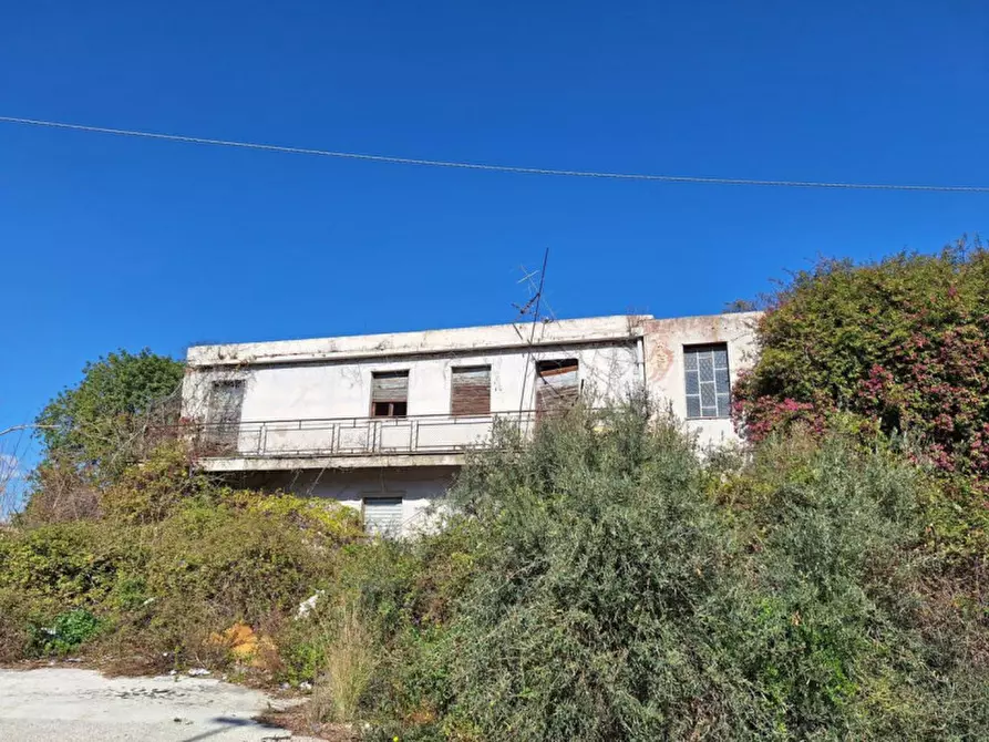 Immagine 10 di Palazzo in vendita  in C.da Passo Siracusa, N. snc a Melilli