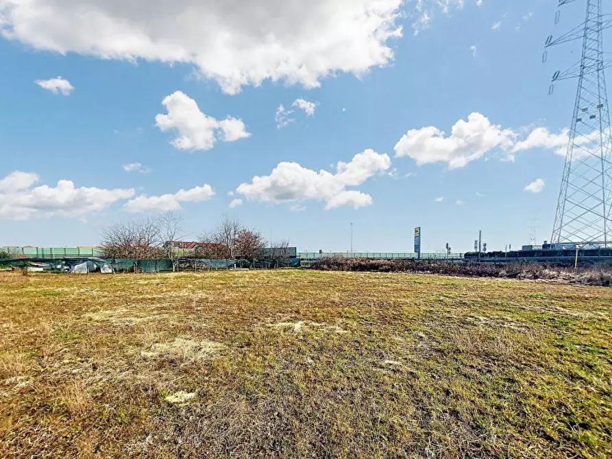 Immagine 7 di Terreno in vendita  in Via Guido Gozzano, N. snc a Nichelino