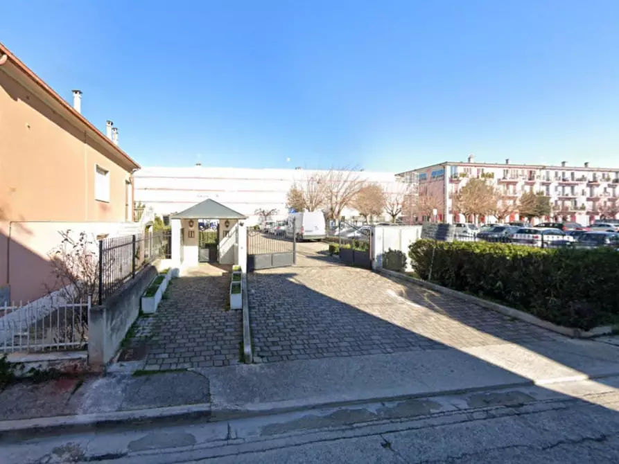 Immagine 3 di Cantina in vendita  in Via Adua, N. 22/A a Civitanova Marche