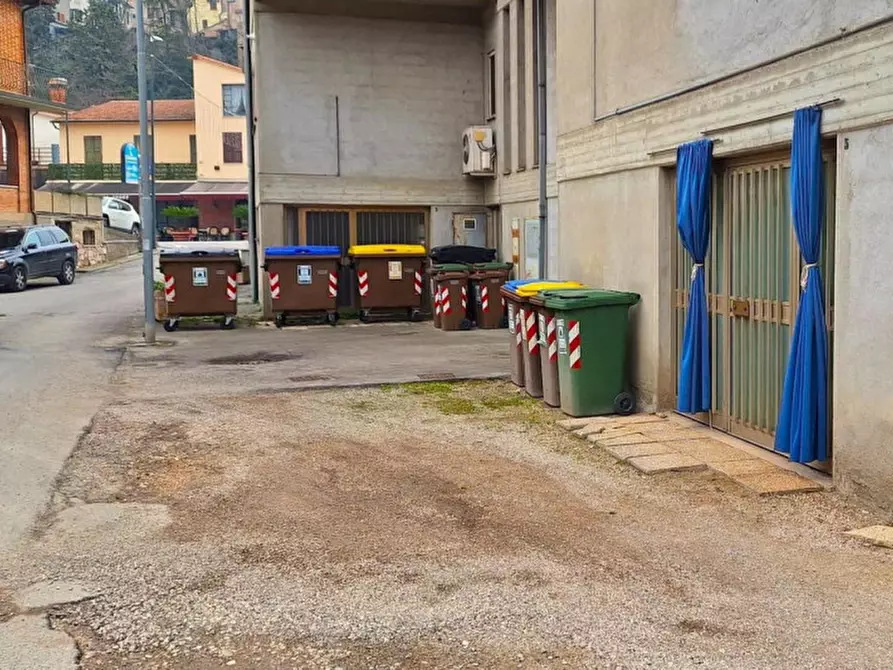 Immagine 7 di Negozio in vendita  in Via Tibertina sud, N. 220B a Deruta