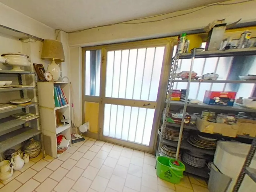 Immagine 14 di Negozio in vendita  in Via Tibertina sud, N. 220B a Deruta