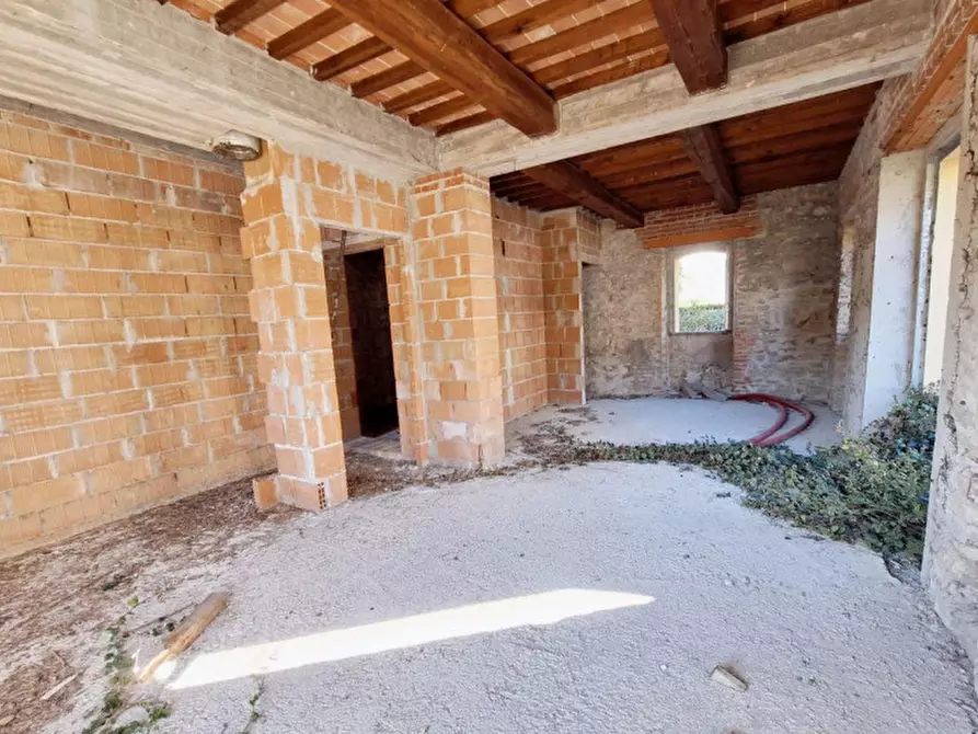 Immagine 7 di Palazzo in vendita  in Fraz. Branca, Via della Cascata, N. snc a Gubbio